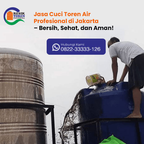 Jasa Cuci Toren Air Profesional di Jakarta – Bersih, Sehat, dan Aman! orang sedang membersihkan toren air